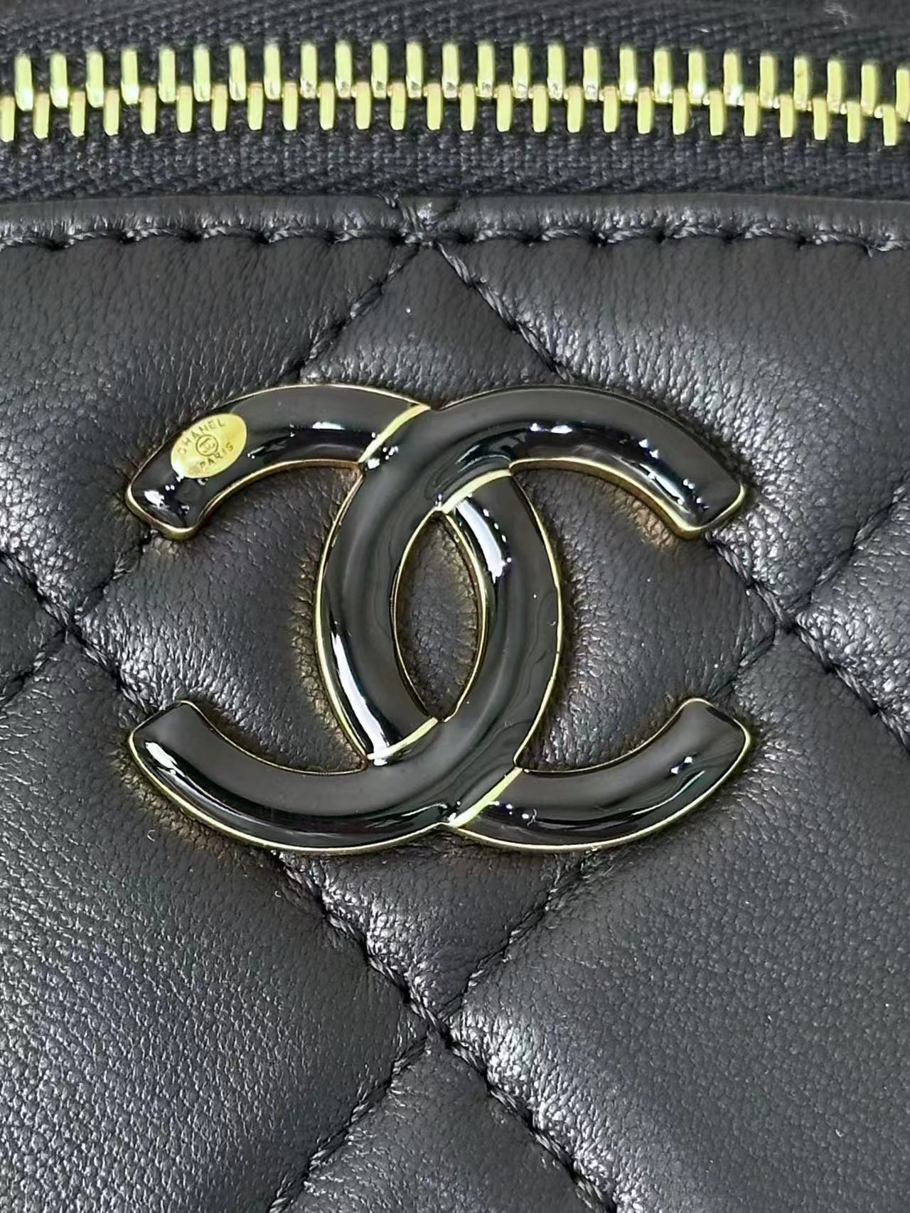 CHANEL Waist Bag
