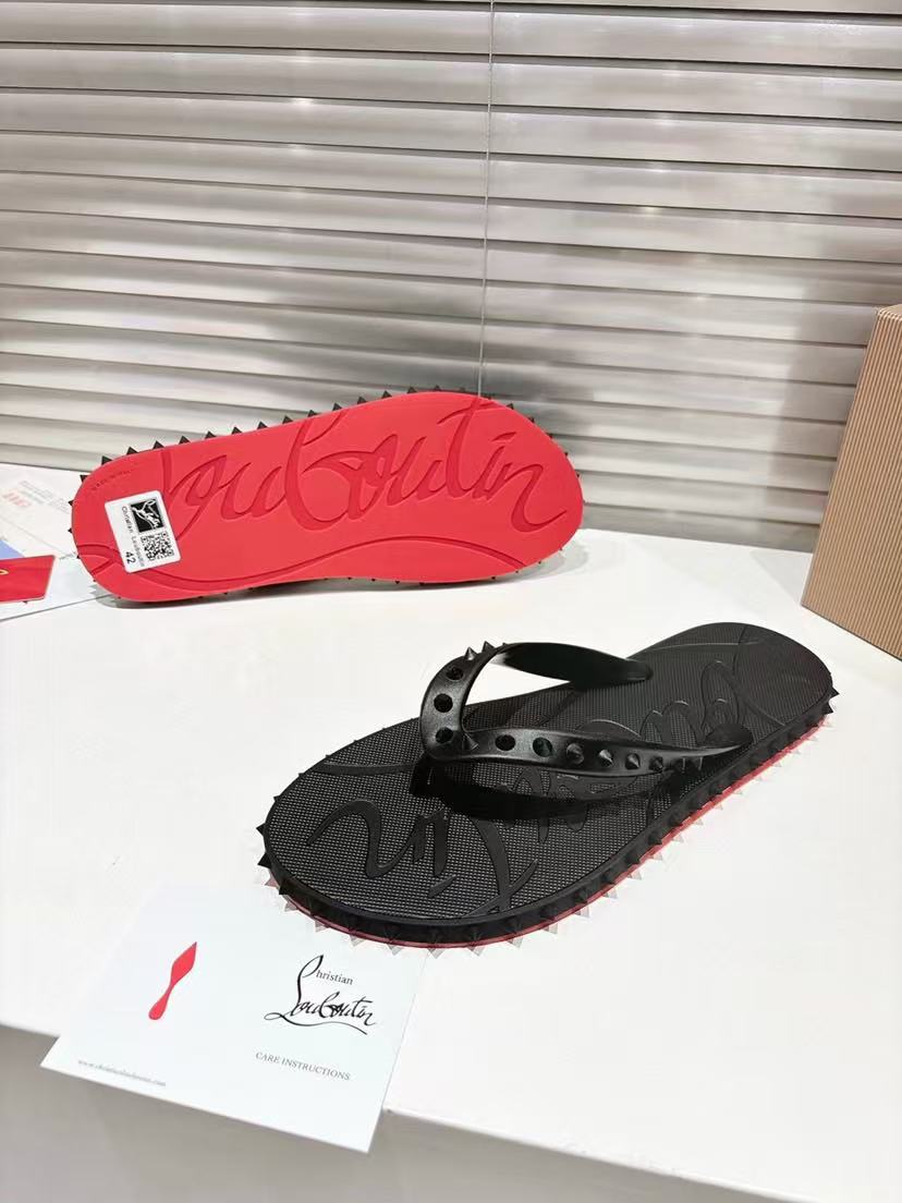 CHRISTIAN LOUBOUTIN Flip-flops