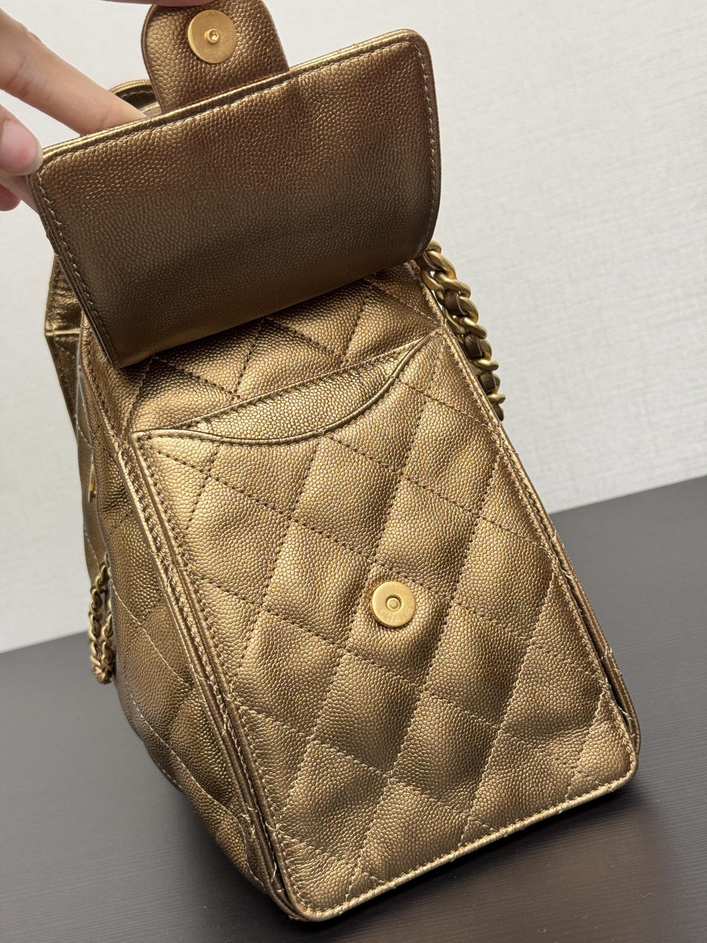 CHANEL 25c Hobo Bag
