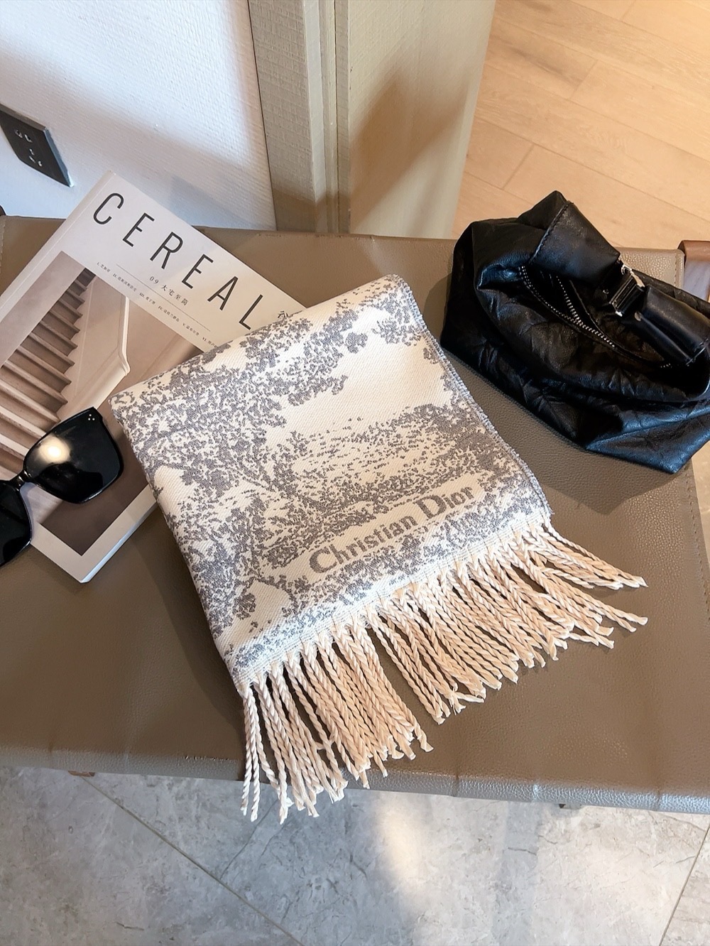 DIOR scarf